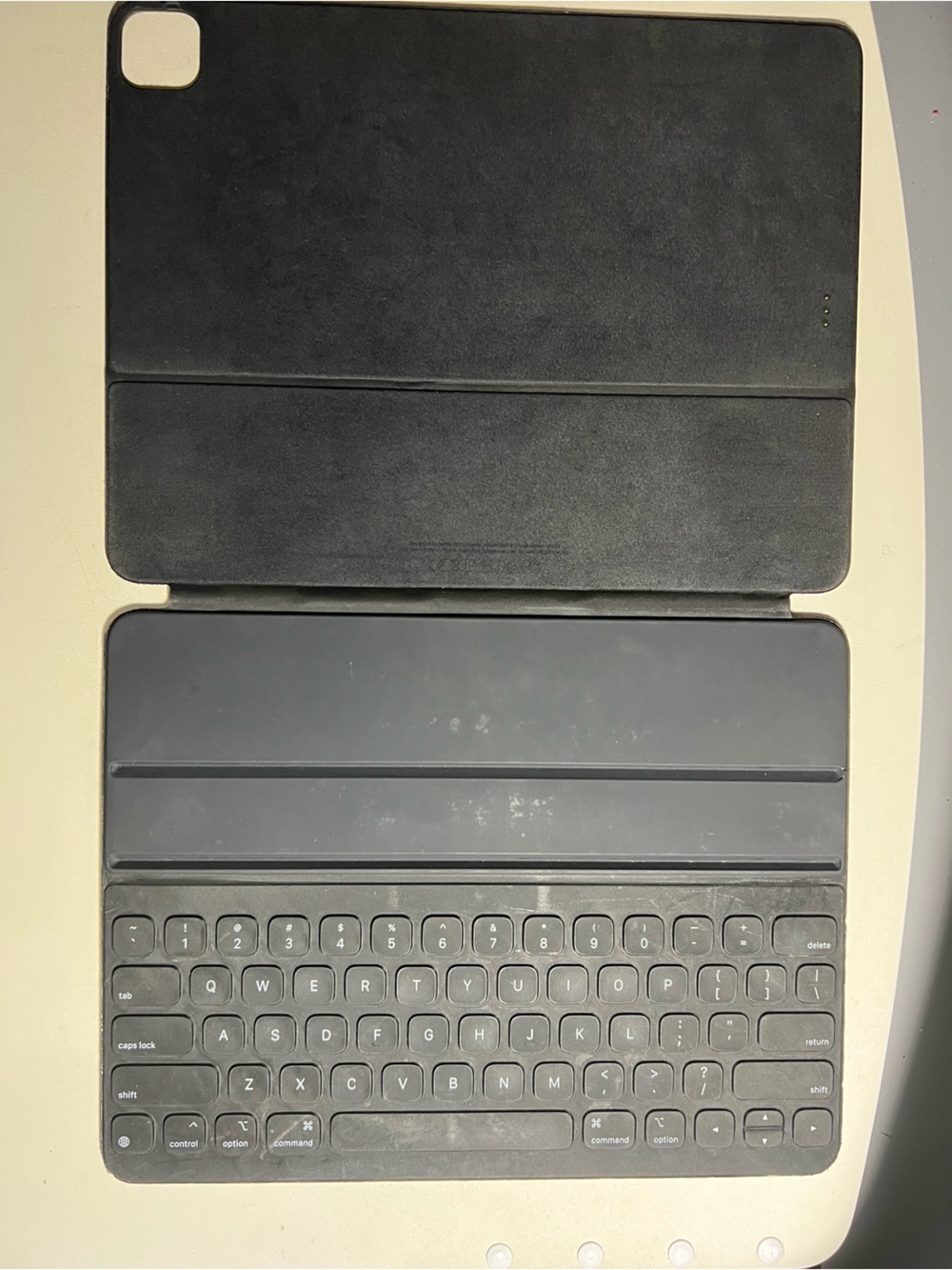 Apple 12.9 Keyboard Folio for gen 3,4,5,6